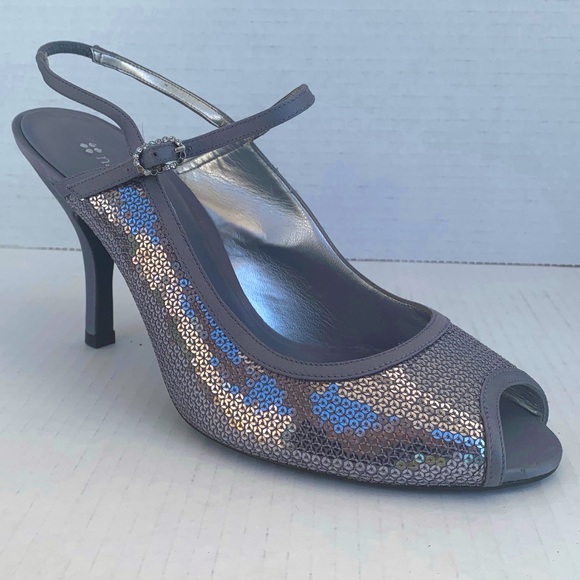 Naturalizer Silver Sequins Slingback Sandals - Picture 3 of 11